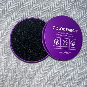 Vera Mona | Colour Switch Instant Brush Cleaner